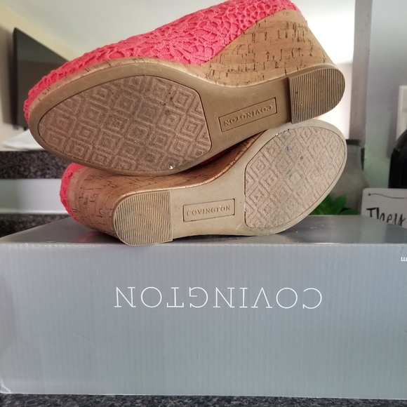 Coral Wedge Size 6 - Picture 3 of 3